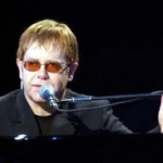 Globo transmitirá shows de Elton John no Brasil