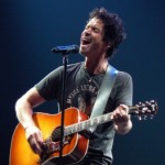 Chris Cornell lança novo CD acústico em novembro