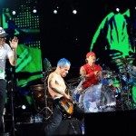 Red Hot Chili Peppers faz três shows no Brasil em novembro